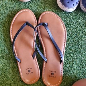 Shade & Shore Flip Flops